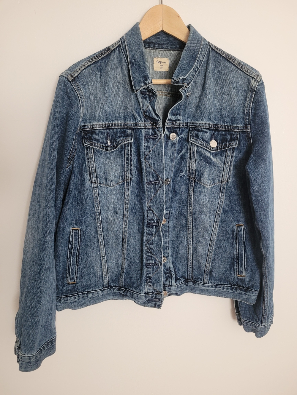 GAP Women's Blue Denim Jean Jacket Size XL 100% Cotton